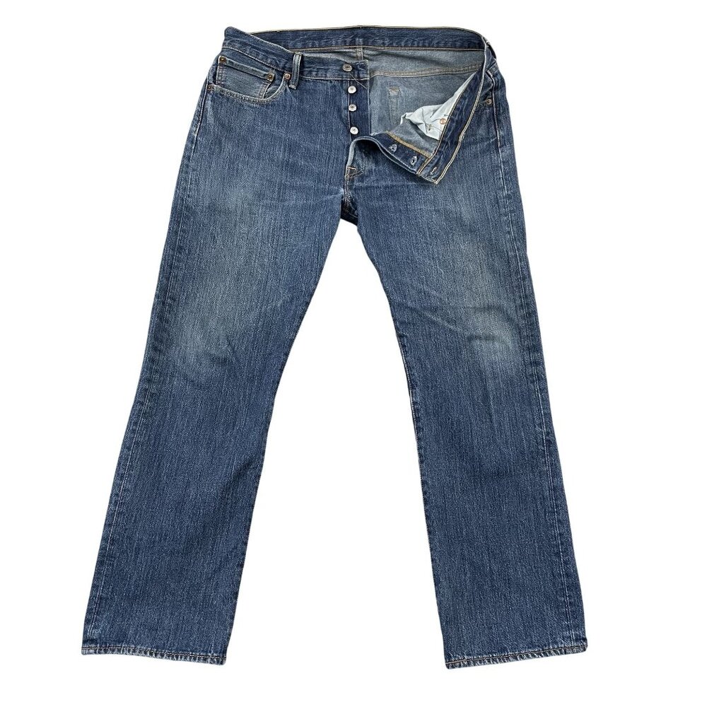Levis 501 Jeans Mens 36x30 Button Fly Mid Rise Medium Wash Denim